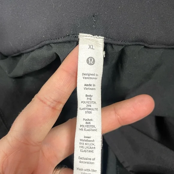 Lululemon Cinchable Black Shorts Sz XL 640 - Picture 7 of 8